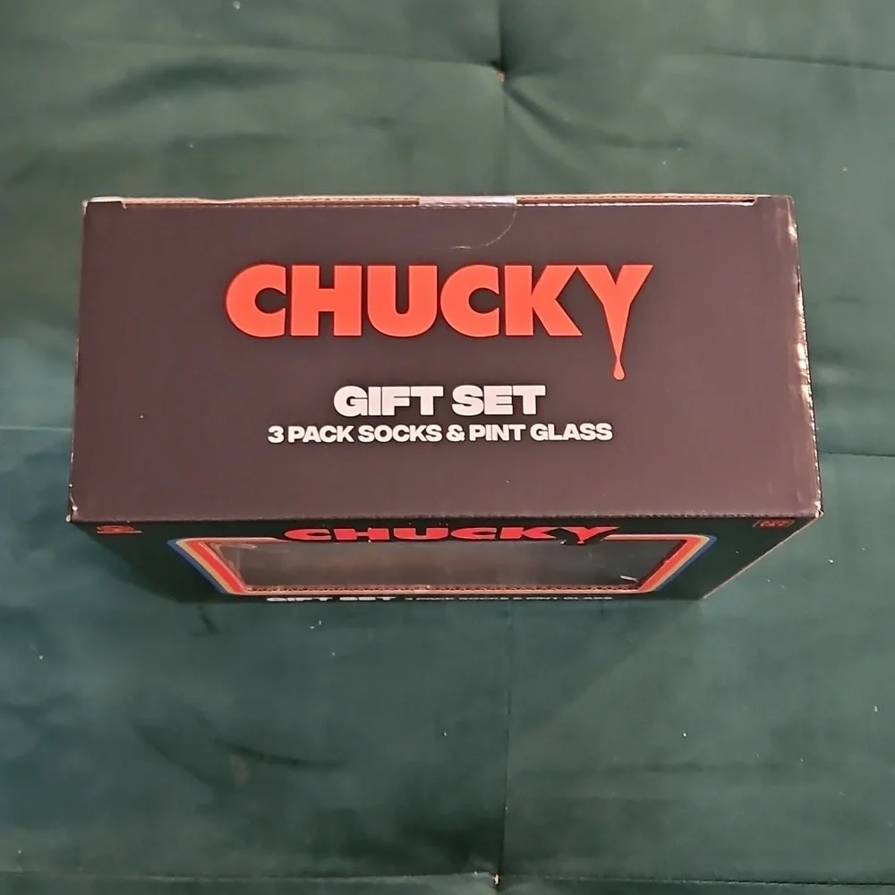 Culture Fly Child's Play Chucky 4 Piece Gift Set 3 Sock Pairs Pint Glass Sz 14+